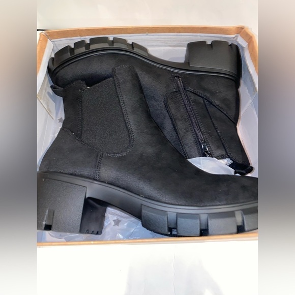 Very G Zoe Chunky Platform Heeled‎ Ankle Booties Women 11M Slip-On Outdoor NEW - Picture 9 of 10